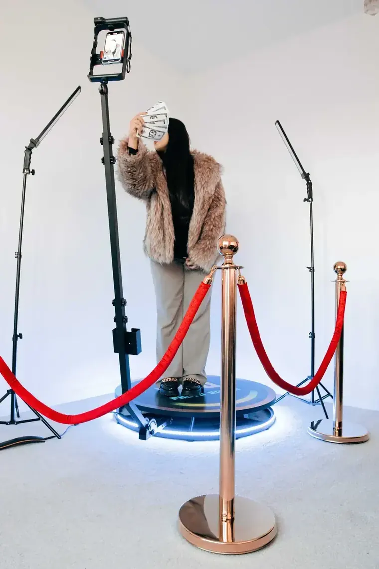 360 video booth slow-motion clip example
